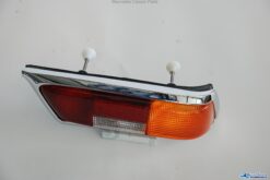 Alternative view of Achterlamp unit rechts 280SL 2e serie v.nr. 1138201664 repro