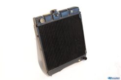 Radiateur schakelbak oliekoelerbevestiging boven en onder W114/115 v.nr. 1145010201 NOS ruilartikel