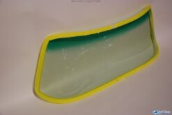 Voorruit getint met groene band v.nr. 1136710210 alleen afhalen