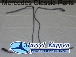 Deurrubbers set W111/112 Coupé/Cabrio v.nr. 1117206378 + 1117206478 origineel