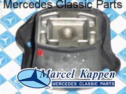 Motorsteun rubber links of rechts SL SLC v.nr. 1072412313