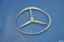Alternative view of Ster achterklep W116 v.nr. 1167580058 NOS