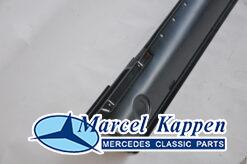 Alternative view of Drempel links buitenzijde W107 SL origineel v.nr. 1076370135 NOS