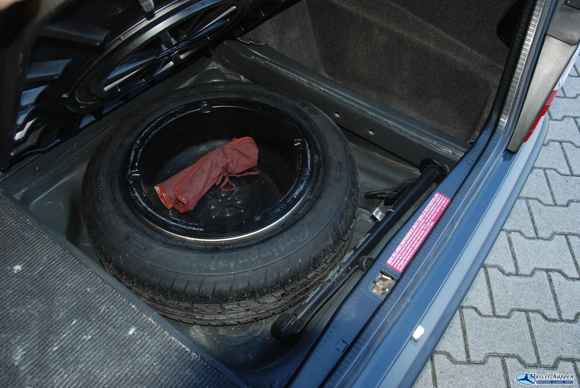 Mercedes 260E, 1989, 60.700 km - Afbeelding 11